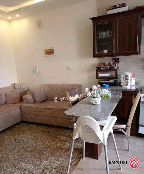 شقة فارغة طابق ثاني مساحة 120م للايجار في عمان - المقابلين ام قصير 