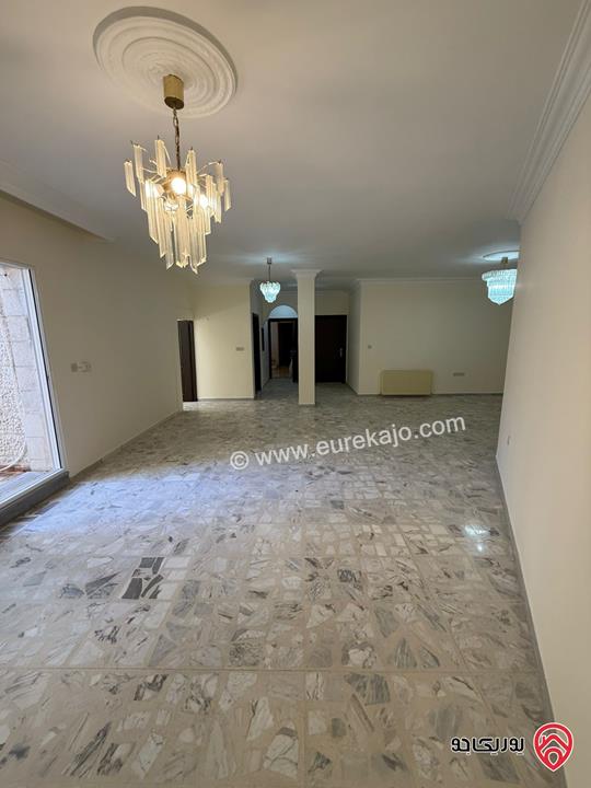 شقة تسوية ضمن فيلا عائلية مساحة 120م + ترس للايجار في عمان - أم السماق