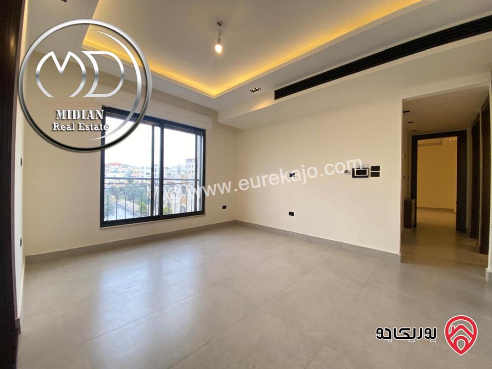 شقة طابقية فارغة للايجار في عمان - ضاحية الامير راشد مساحة 160م طابق ثاني تشطيبات ديكورات عصرية فاخرة جديدة لم تسكن