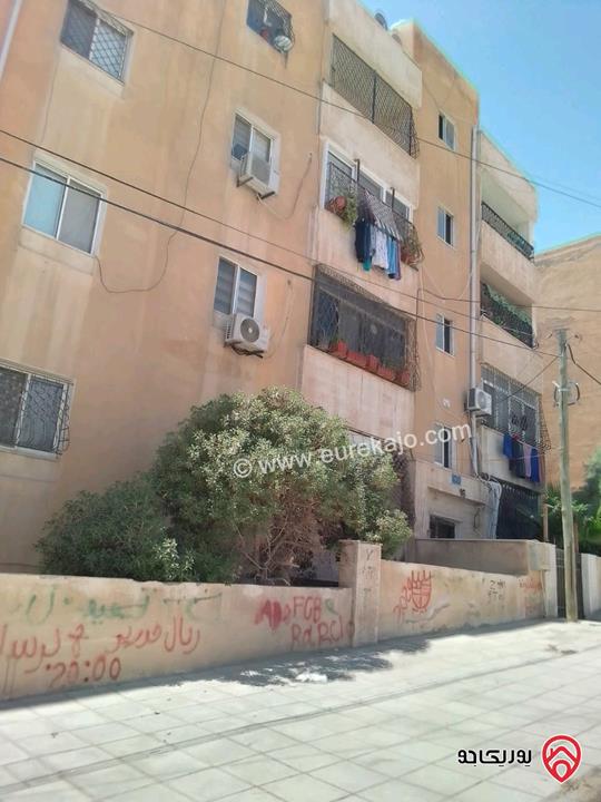 شقة طابق تسوية مساحة 101م للبيع في الزرقاء - جبل طارق