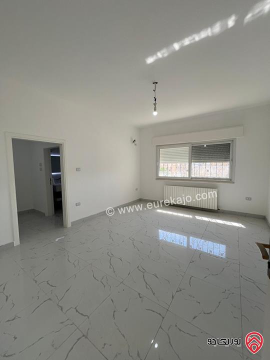 فيلا مساحة الارض 672م مساحة البناء 600م للبيع في عمان - دير غبار حي السهل 