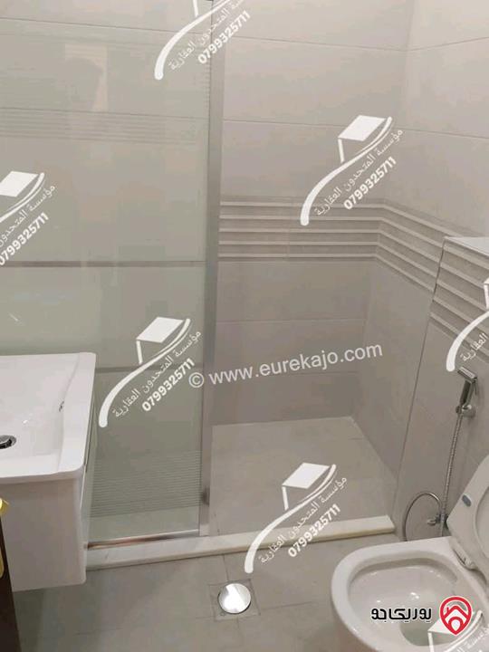 شقة ارضية مساحة 180م داخلي و 80م خارجي للإيجار فارغة في عمان - خلدا