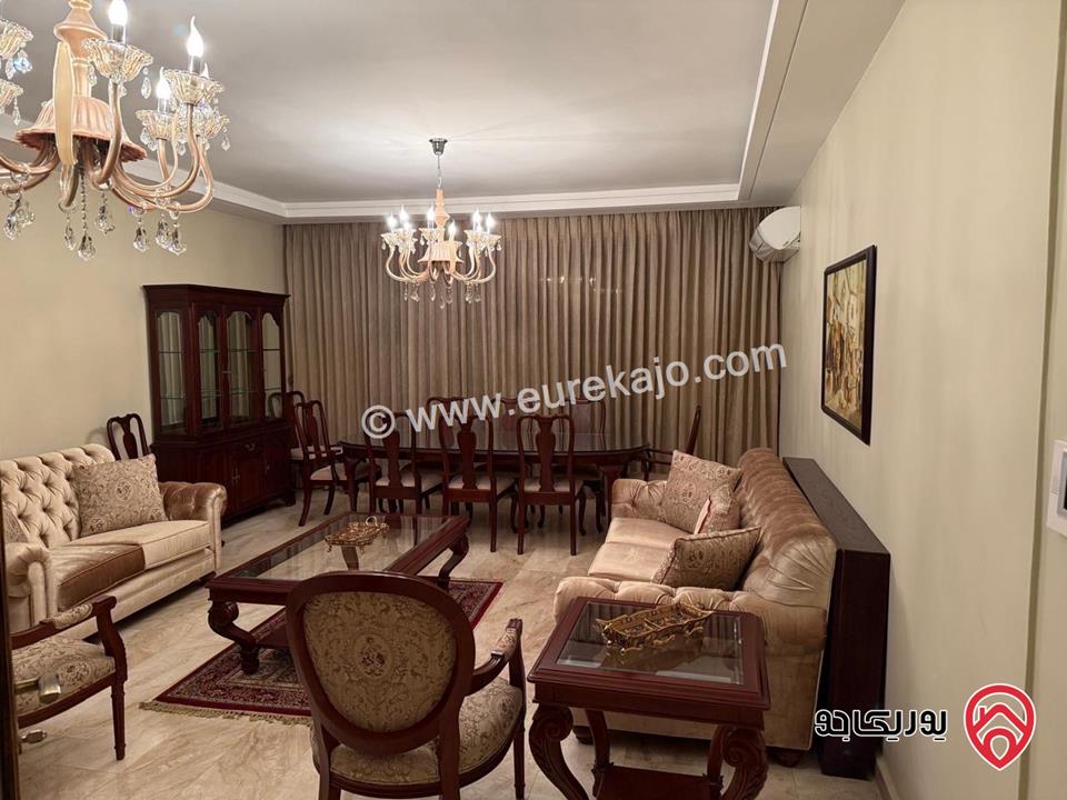 شقة سوبر ديلوكس طابق أخير مع روف مساحة 280م للايجار مفروشة في عمان - أم الكندم