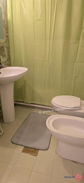 شقة ارضية مساحة 155م ويوجد إضافات 50م مبني حديقة وتراسات 200م للبيع في عمان - الجاردنز