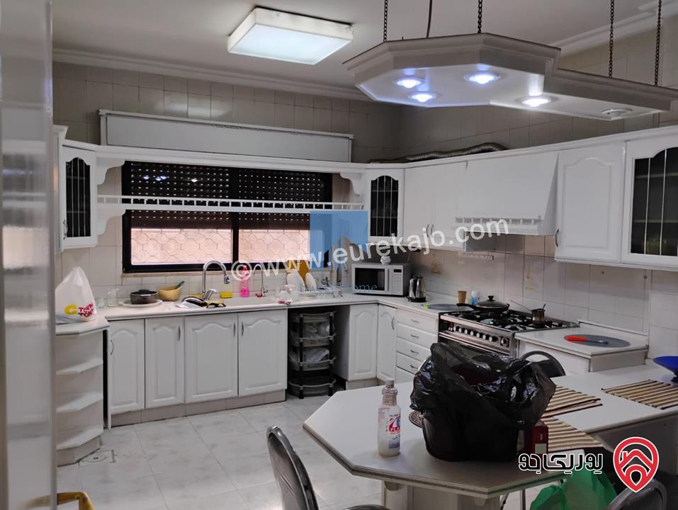 شقة ارضية مساحة 206م مع ترس 60م للبيع في عمان - عبدون