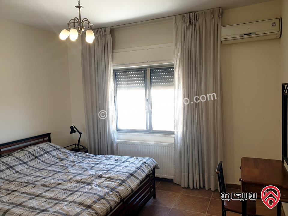 شقة مفروشة مساحة 150 متر طابق ثاني للبيع في عمان - دير غبار 