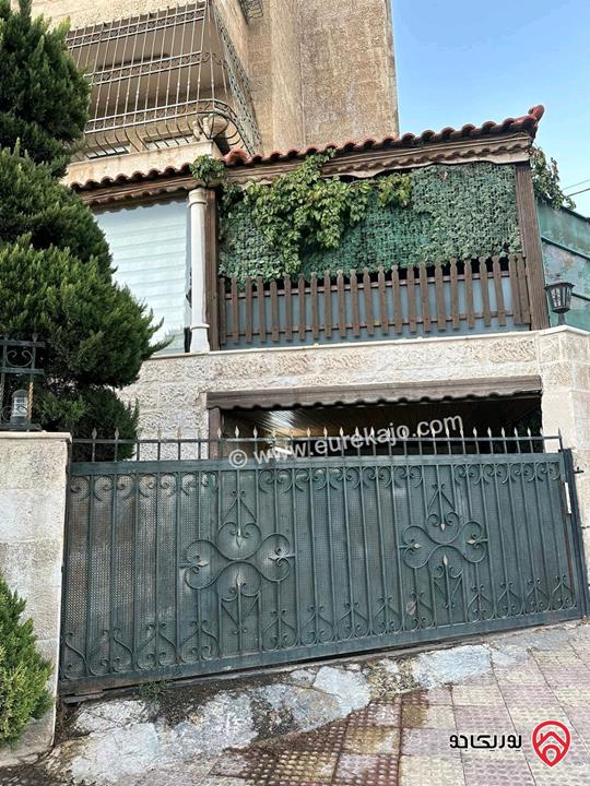 شقة أرضية مساحة 200م داخلي و 200 م خارجي للبيع في عمان - طبربور