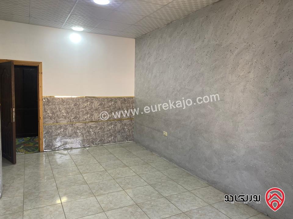 مكاتب بمساحات مختلفة للايجار في الزرقاء الجديدة شارع الكرامة