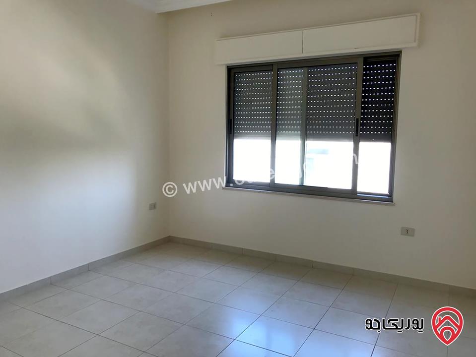شقة مساحة 210 متر طابق اول فارغة للايجار في عمان - عبدون