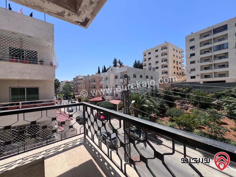 شقة مساحة 305م طابق ثاني للبيع في عمان - الرابية