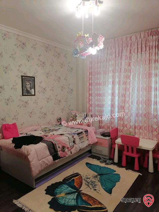 شقة ارضية مساحة 175م داخلي و 150م خارجي للبيع في عمان - خلدا