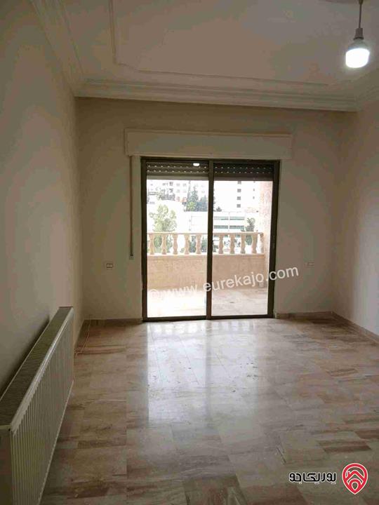 شقة طابق رابع مساحة 180م للايجار في عمان - تلاع العلي 