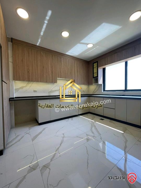 شقة جديدة لم تسكن مساحة 190م طابق أرضي معلق للايجار في عمان - دابوق 