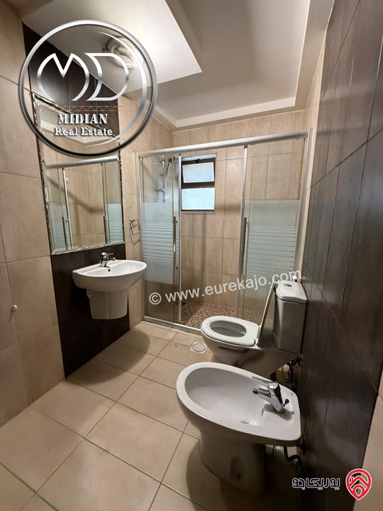 رووف فارغ للايجار في عمان - ام السماق مساحة 120م مع ترس 50م تشطيبات سوبر ديلوكس اطلالة جميلة بسعر مميز