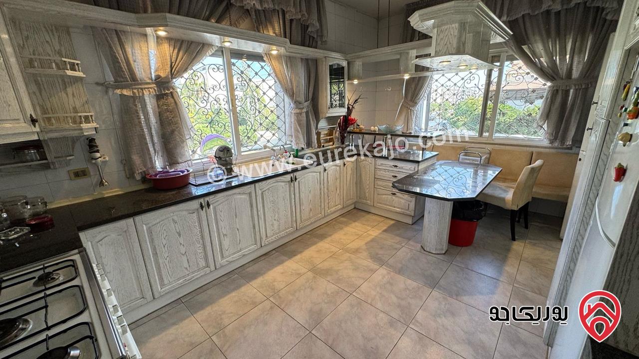 شقة مساحة 235م طابق ثاني للبيع في عمان - دير غبار 