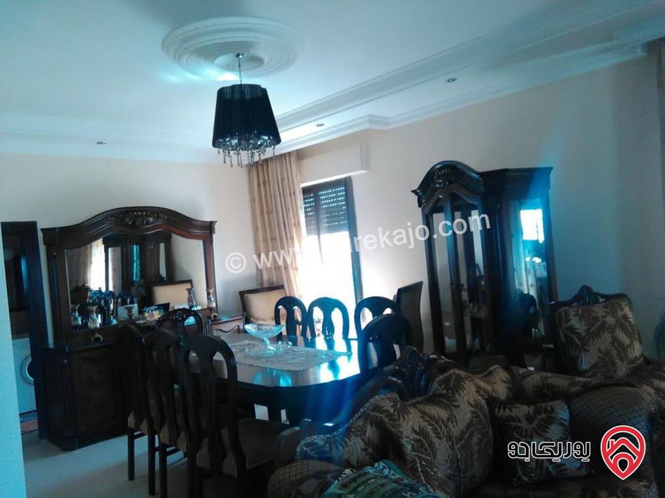 فيلا مساحة الارض 700م مساحة البناء 559م للبيع في السلط / السرو