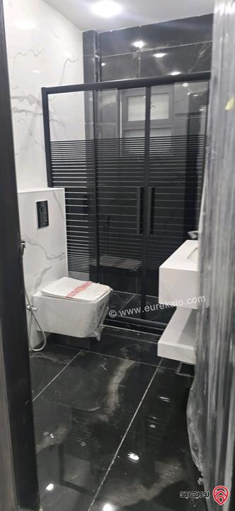 شقة أرضية مساحة 170م داخلي و 140م خارجي للبيع في عمان - الجبيهة 