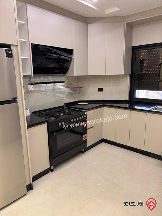 شقة جديدة ومميزة سوبر ديلوكس طابق أول مساحة 130م للبيع في عمان - ابو نصير 