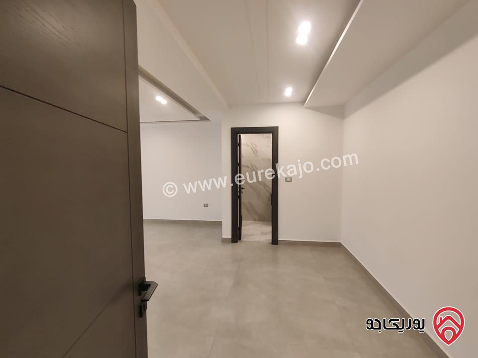  شقق جديدة مساحة 240م للبيع في عمان - حي الصحابة رجم عميش  