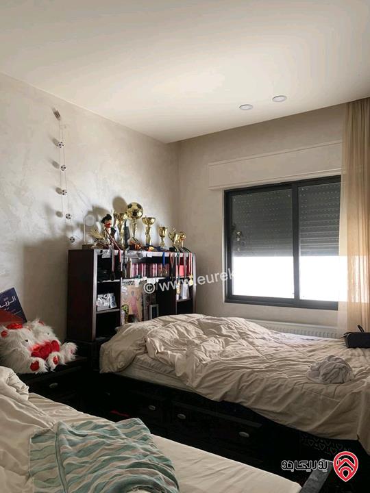 شقة شبه أرضية مساحة 187م داخلي و 145م خارجي للبيع في عمان - ضاحية الرشيد