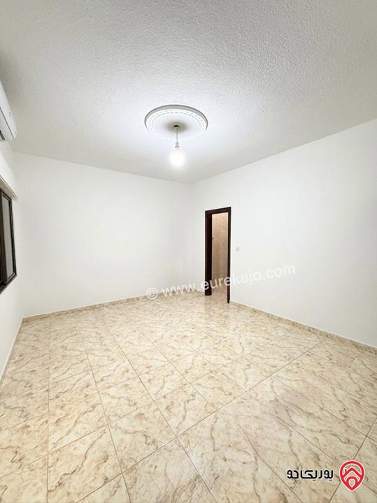 شقة ارضي مساحة 240 م للبيع عمان - طبربور 