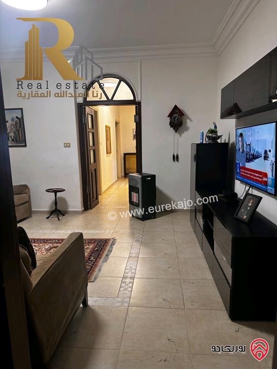 شقة طابق ثاني مساحة 180م للبيع في عمان - الشميساني