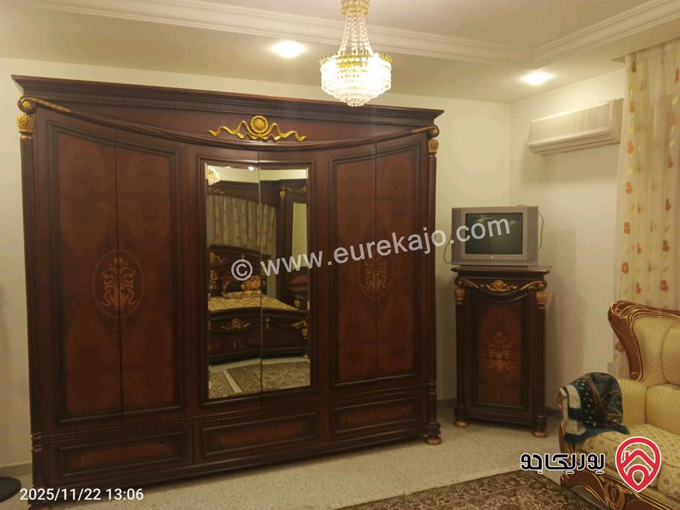 شقة طابقية مساحة 300م للبيع مفروشة في عمان - ام أذينة