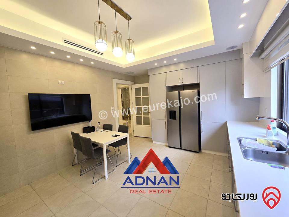 شقة ارضية مفروشة مساحة 250 متر مع كراج ومدخل خاص للايجار في عمان - أم أذينة