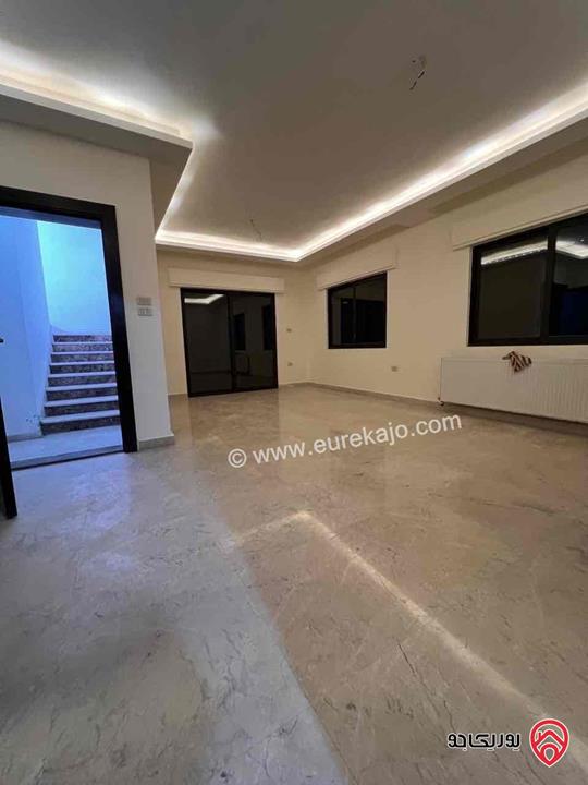 شقة طابق ثالث مساحة 160م للايجار في عمان - ام السماق 