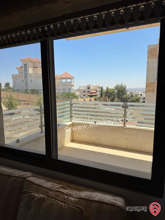 شقة طابق اخير مساحة 187م مع رووف منفصل 48م وترس 110م للبيع في عمان - مرج الحمام