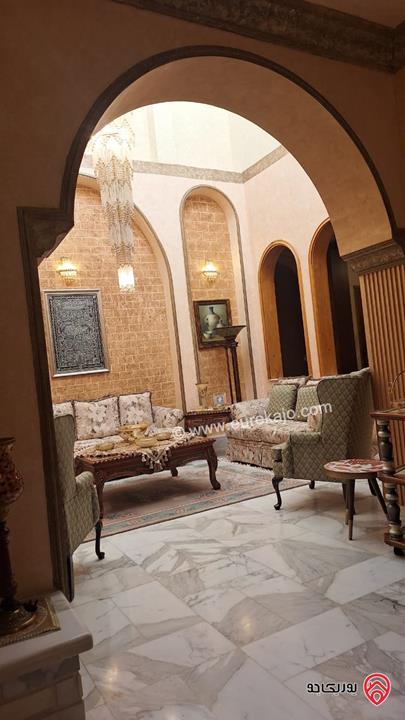 فيلا فاخرة مساحة 900م على أرض 1 دونم للبيع في عمان - الرابية بموقع مميز جدا