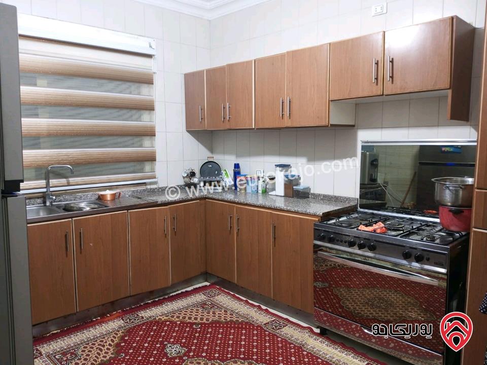شقة مساحة 111م طابق أول للبيع في عمان - جبل الحسين
