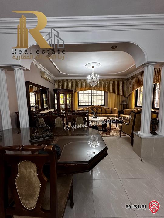 بيت مستقل مساحة 325م على أرض 416م للبيع في عمان - الجبيهة