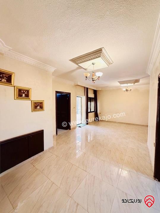 شقة شبه ارضي مساحة 145م داخلي و 105م خارجي للبيع في عمان - عرجان 