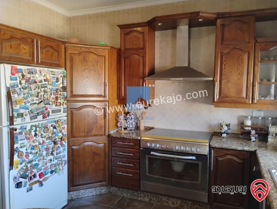 شقة فاخرة للبيع في عمان - الجندويل طابق اول 200م تشطيب سوبر ديلوكس بسعر مغري