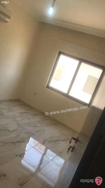 شقة طابق ثالث مساحة 120م للببع في عمان - ام السماق