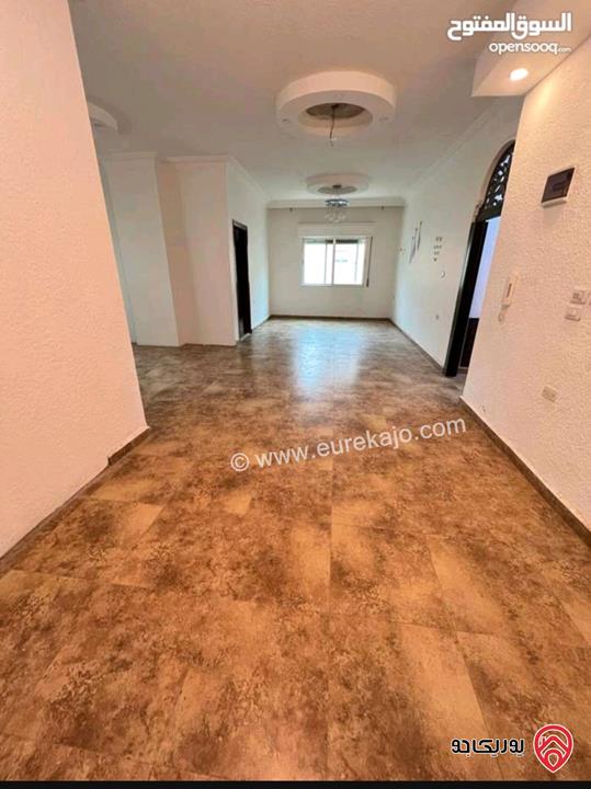 شقة طابق ارضي معلق مساحة 120م للبيع في عمان - الجيبهة حي الريان  