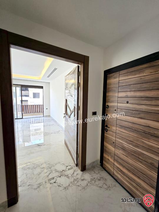 شقة جديدة مساحة 190 متر طابق اول للبيع في عمان - دير غبار قرب شارع الـ60