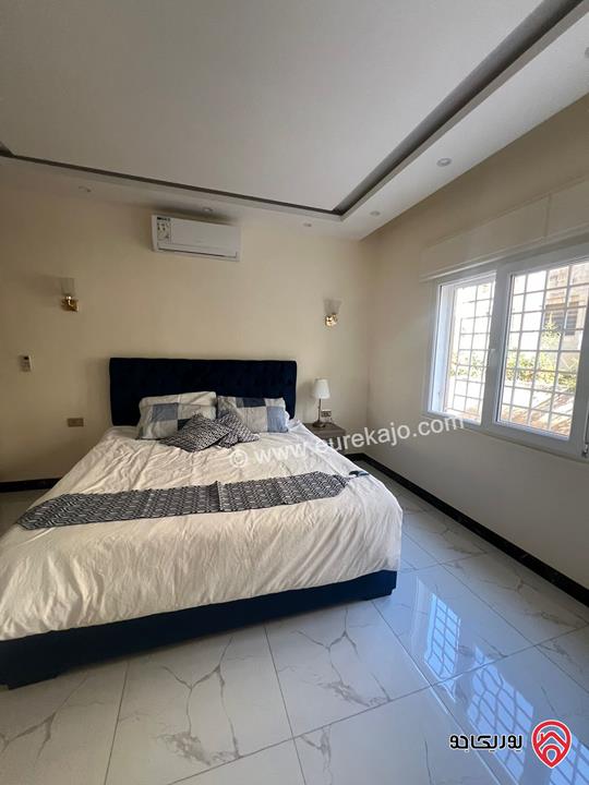 شقة مفروشة أرضية مفروشة مساحة 140م داخلي و 130م خارجي للايجار في عمان - عبدون