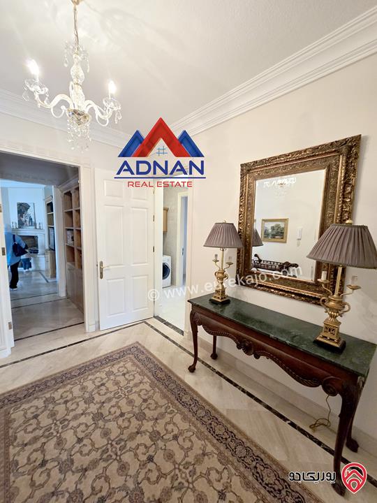 شقة طابقية مفروشة مساحة 400م للإيجار السنوي في عمان - الرابية