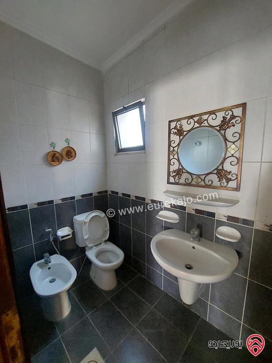 شقة مساحة 220م طابق ثالث للبيع في عمان - خلدا قرب السيفوي