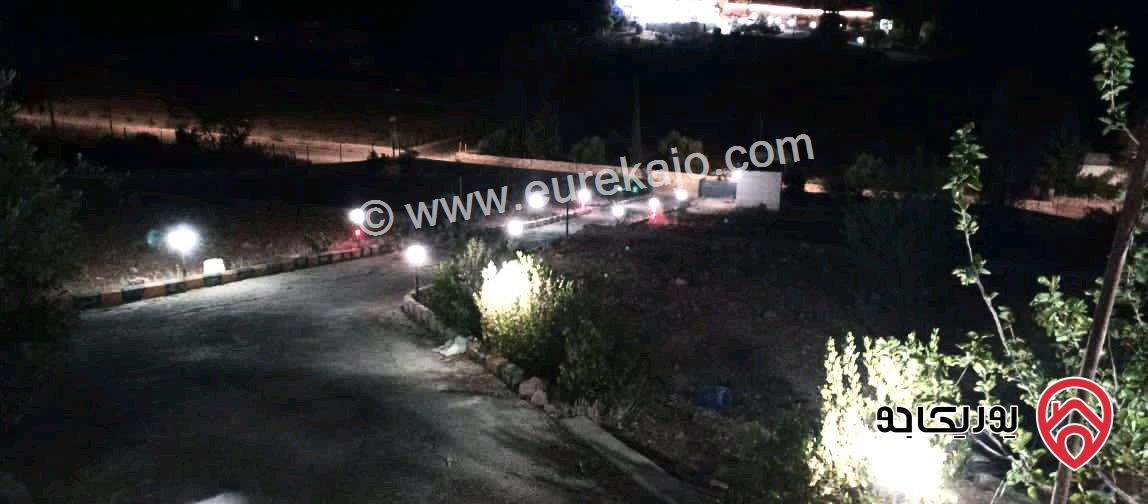 مزرعة مساحة الأرض 5 دونم و 150م عليها بناء 200م للبيع في المفرق