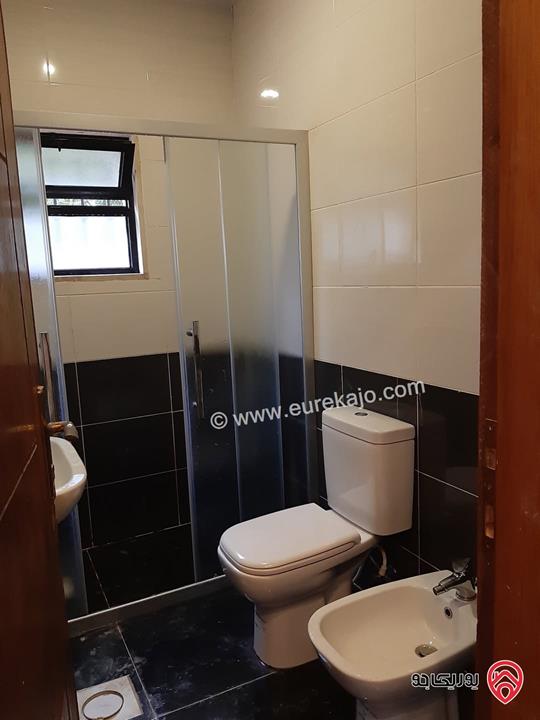 شقة أرضية مساحة 185م داخلي و 70م خارجي للإيجار السنوي في عمان - الجبيهة – أم زويتينة