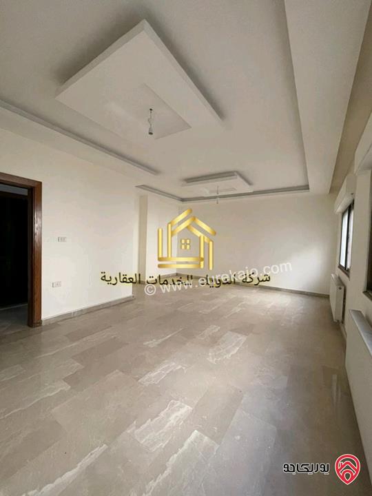 شقة مساحة 186م طابق ثالث للايجار في عمان - ام السماق 