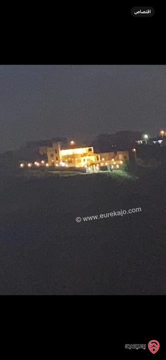 منزل طابقين دوبلكس مساحة البناء 250م على أرض 730م للبيع في اربد - ايدون