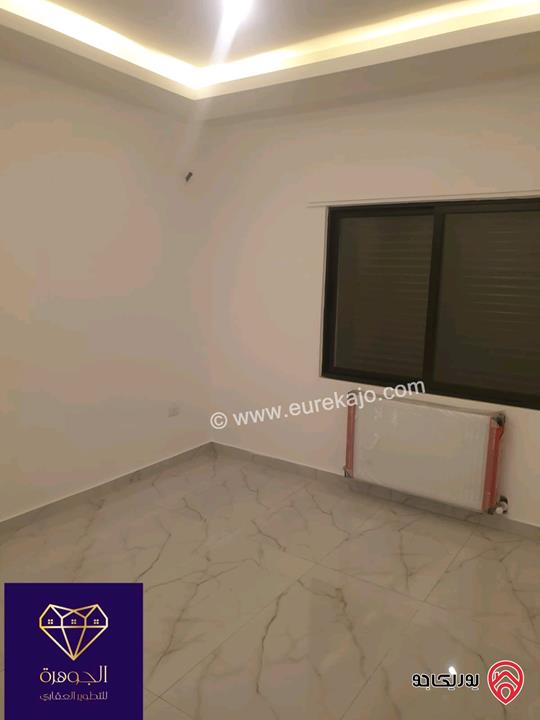 شقة طابق اخير مع روف دوبلكس فاخر مساحة 200م لم يسكن للبيع في عمان - تلاع العلي 