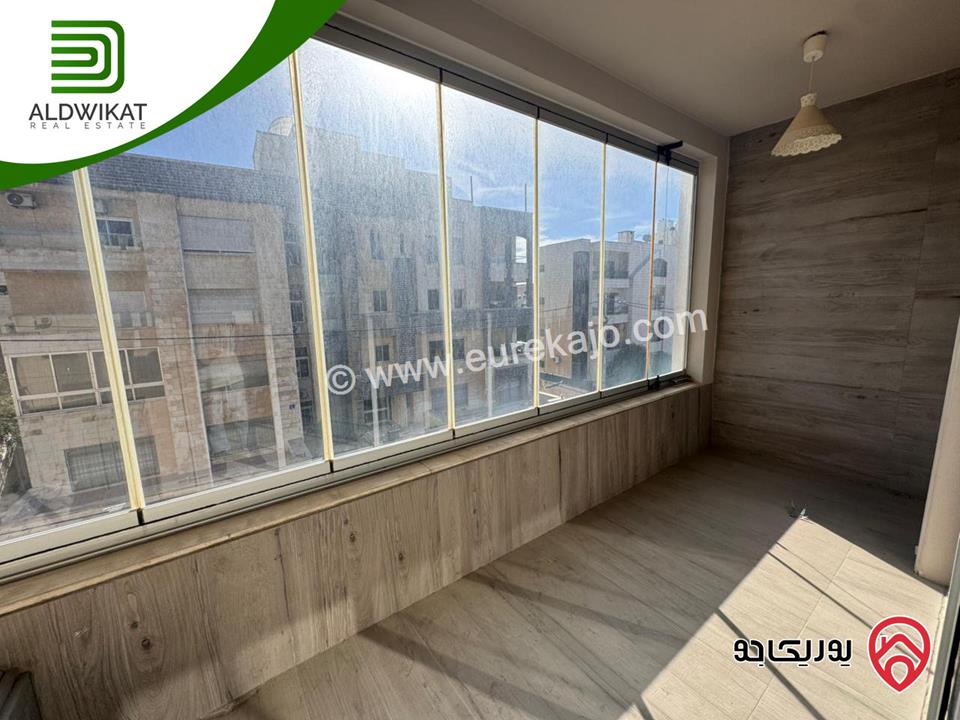 شقة طابق ثاني طابقية للبيع في عمان - دير غبار مساحة 265م ومساحة الترس 10م موقع اطلالة