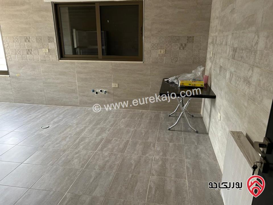 شقة ارضية مساحة 196م داخلي و 70م خارجي للبيع في عمان - ضاحية الامير راشد