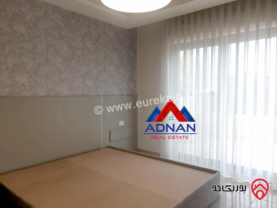 رووف مفروش مساحة 140م داخلي و 130م خارجي للإيجار في عمان - عبدون