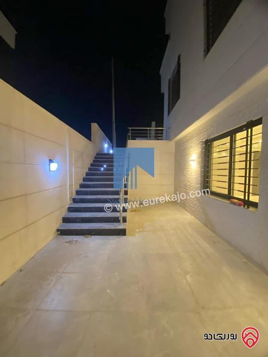 شقة فاخرة للبيع في عمان - خلدا قرب إشارة البنك العربي ومركز زها 220م مع ترسات 300م لم تسكن